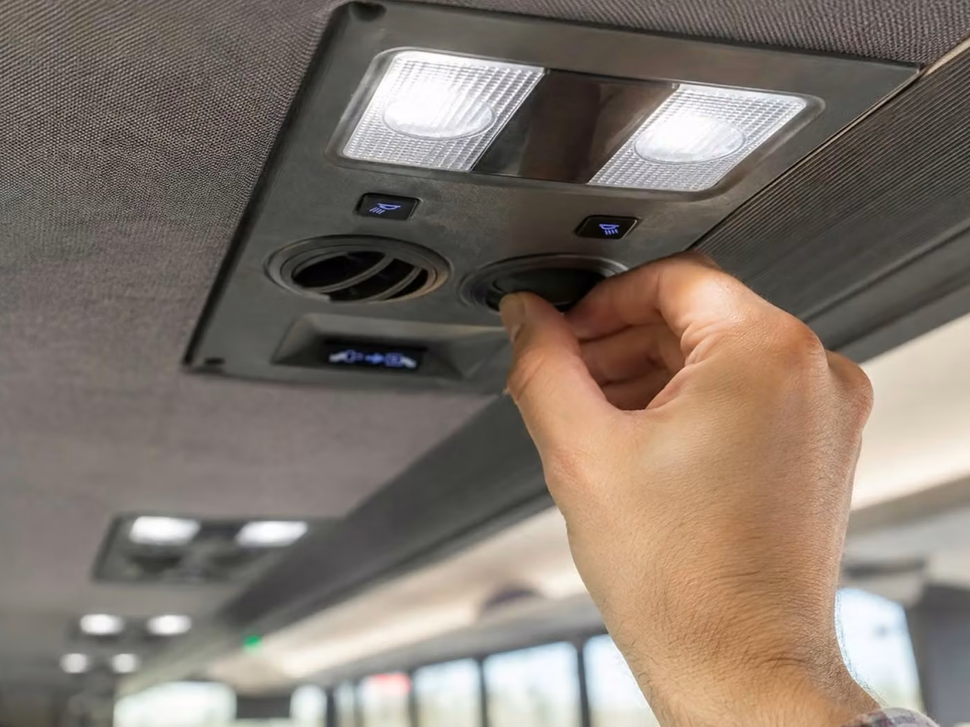 chamblee 18 passenger minibus climate control