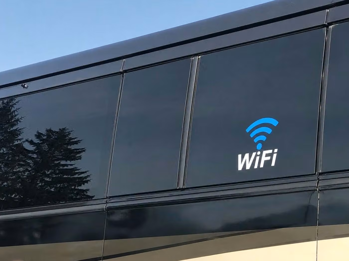 chamblee 18 passenger minibus wifi