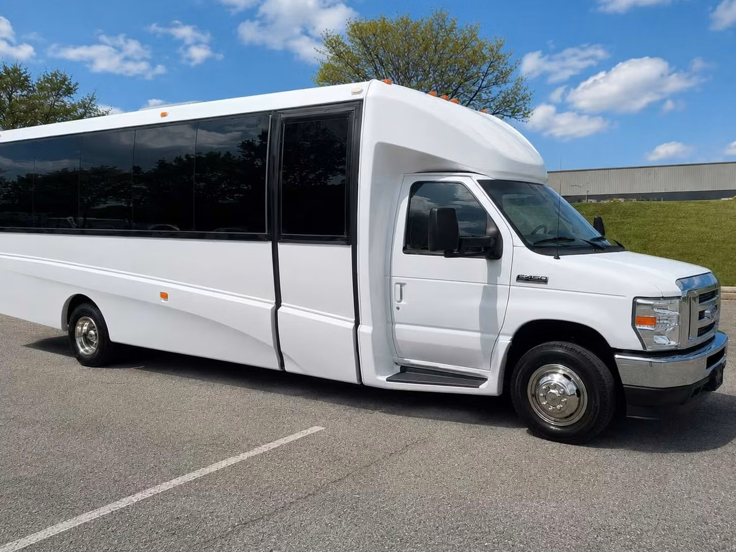 chamblee 20 passenger minibus rental