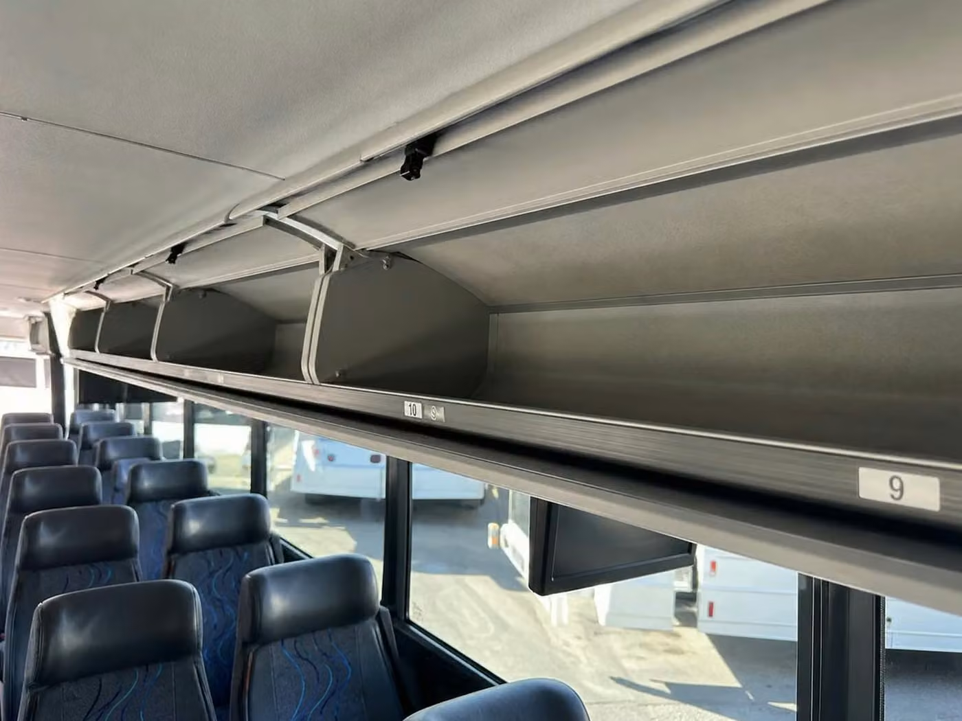 chamblee 28 passenger minibus overhead storage